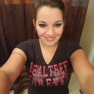 Meet your Posher, Val